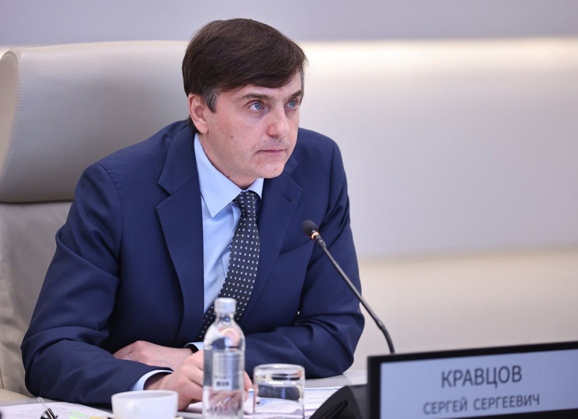 Минпросвещения разработало новый стандарт обучения для старших классов
